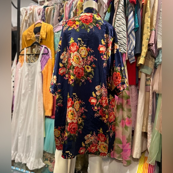 Navy Floral Robe - Picture 7 of 10